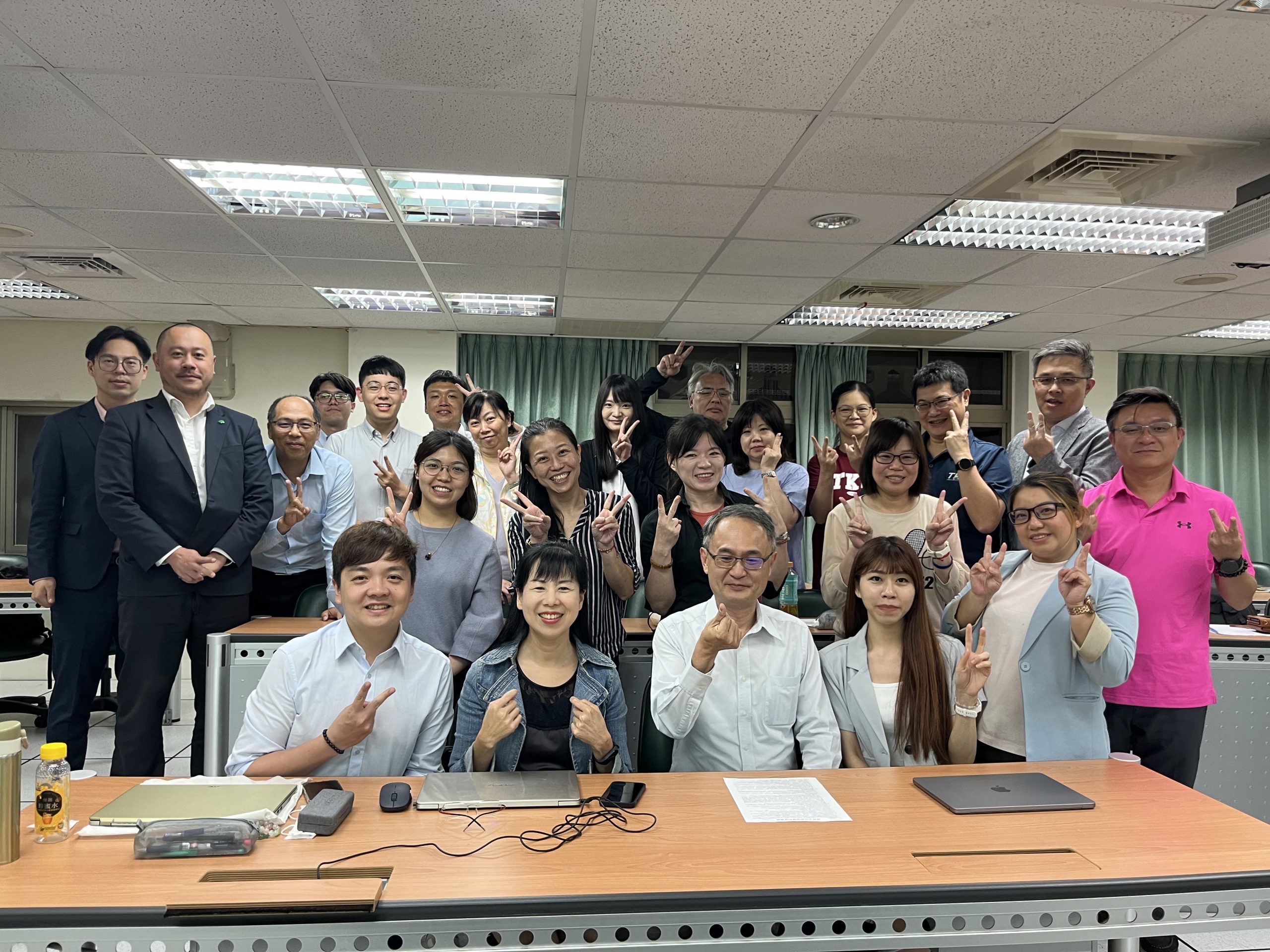 保險業巨擘專題講座(10)-羅俊瑋(財團法人金融消費評議中心總經理)。(114.05.13)